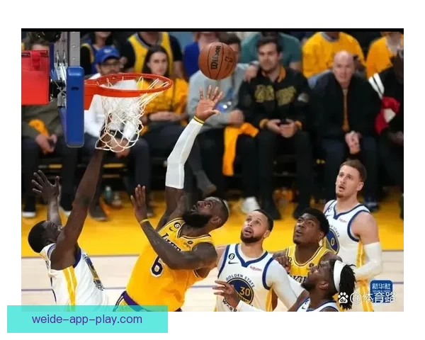 湖人官方发布季后赛海报 詹东里组合领衔球队晋级核心阵容