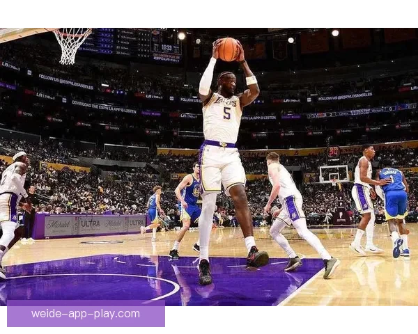 湖人四将伤缺艾顿斯马特八村垒蒂耶罗缺阵迎战步行者